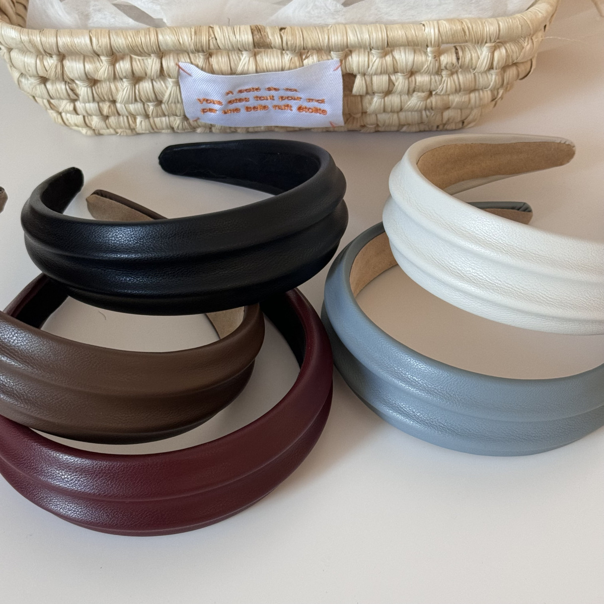 PU 가죽 와이드 헤어밴드 여성 소녀 웨이브 솔리드 헤 - Leatherwork Pony 리뷰 및 가격